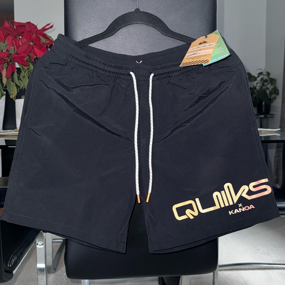 Quicksilver x Kanoa  board short . Size Small